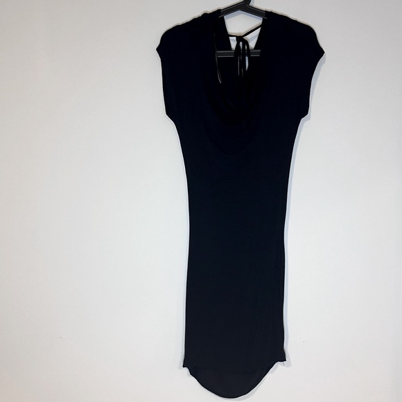 Dex Slinky Short Sleeve Bodycon Dress - Picture 6 of 7